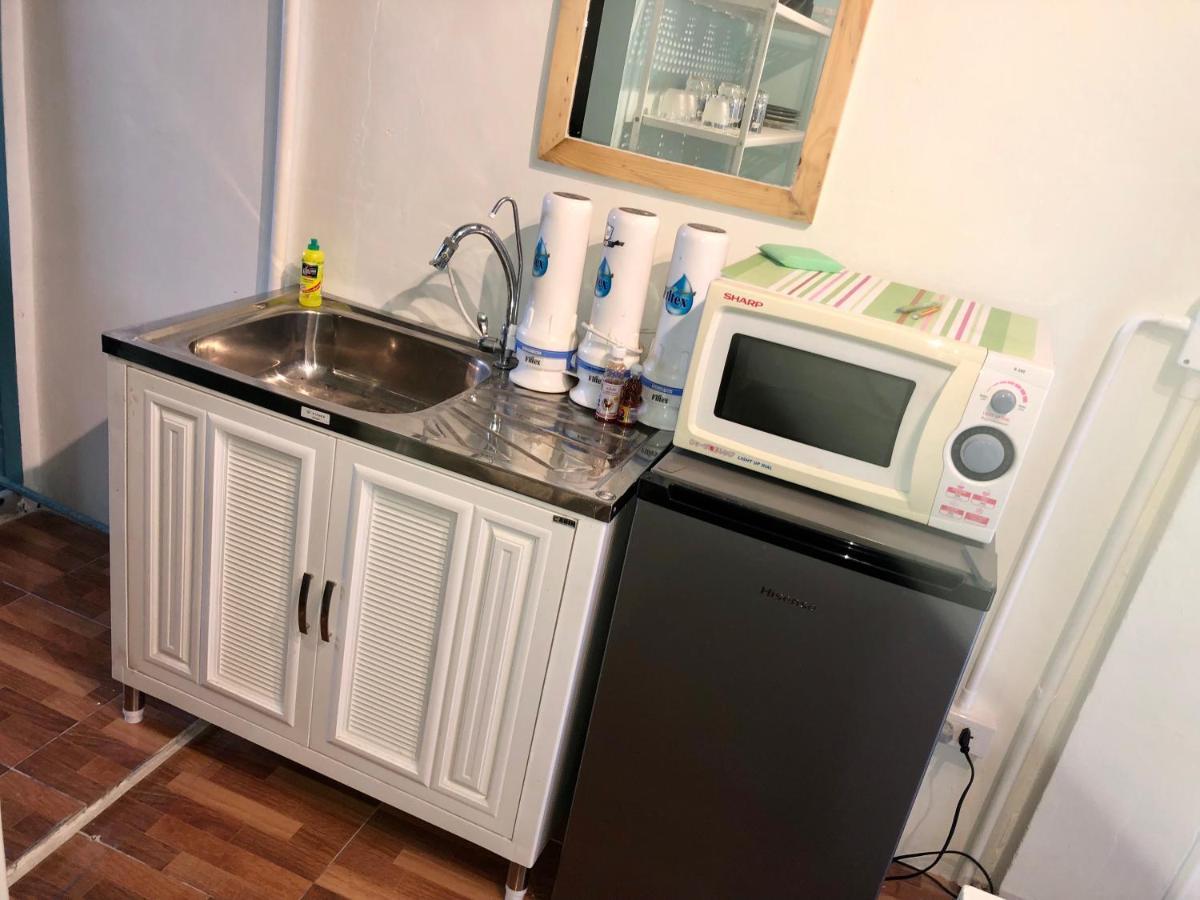 Miku Guesthouse Bangkok Ngoại thất bức ảnh