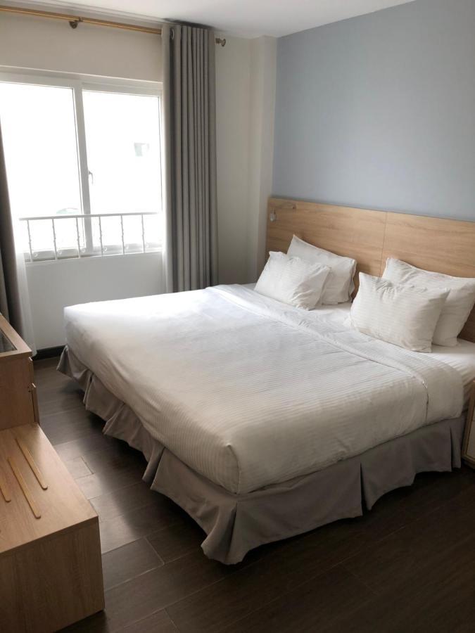 Miku Guesthouse Bangkok Ngoại thất bức ảnh